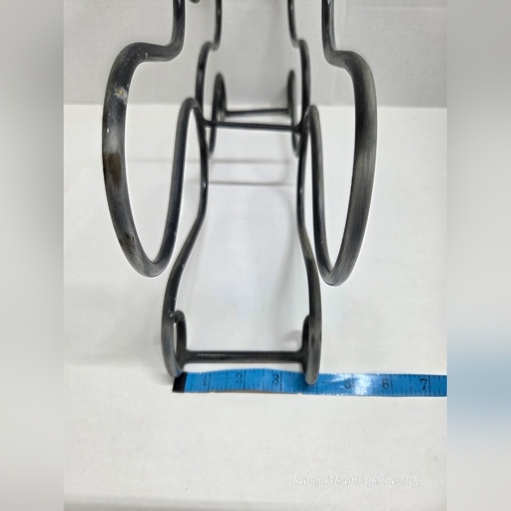 Elegant Silver Metal Wine Rack - Picture 4 of 7